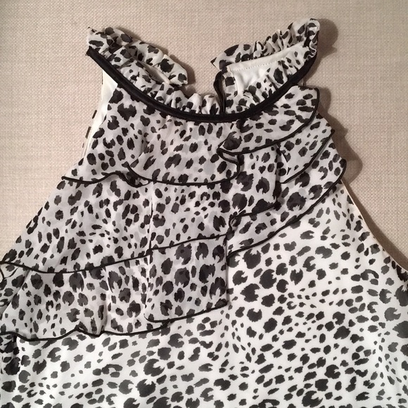 Ruffle top animal pattern blouse - Picture 3 of 3